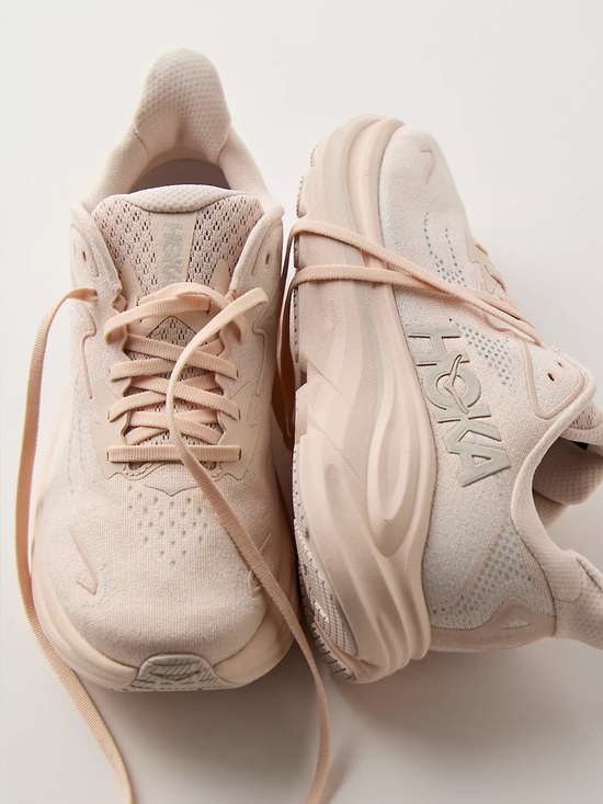 Hoka Shoes - Hoka Clifton 10 Sneakers Beech Wood / Rose Cream